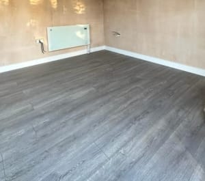 Grey Oak Effect Laminate Flooring 